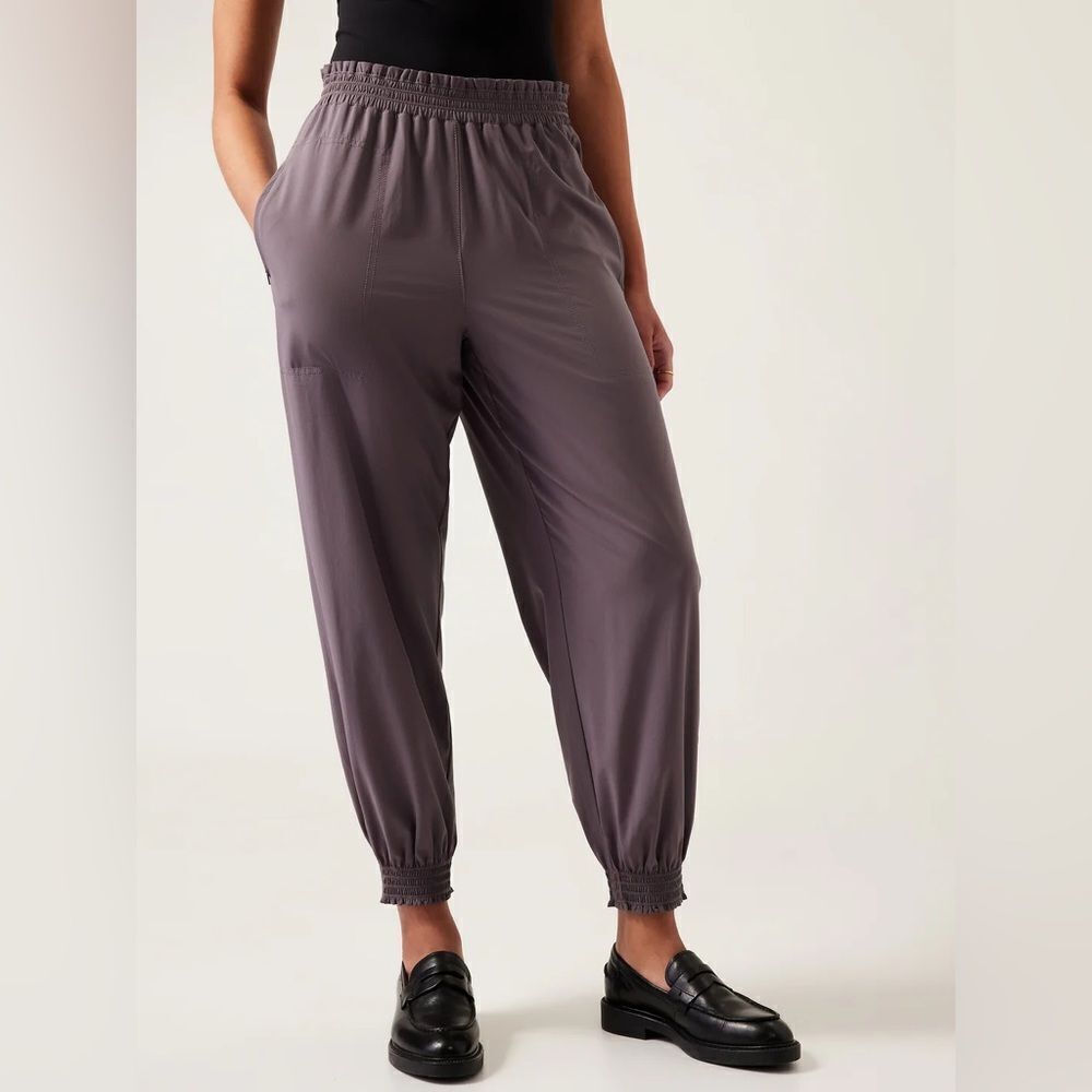 Athleta Savannah Jogger NEW with tags Size 22 Dusk Violet